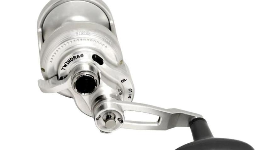 Dauntless handle side